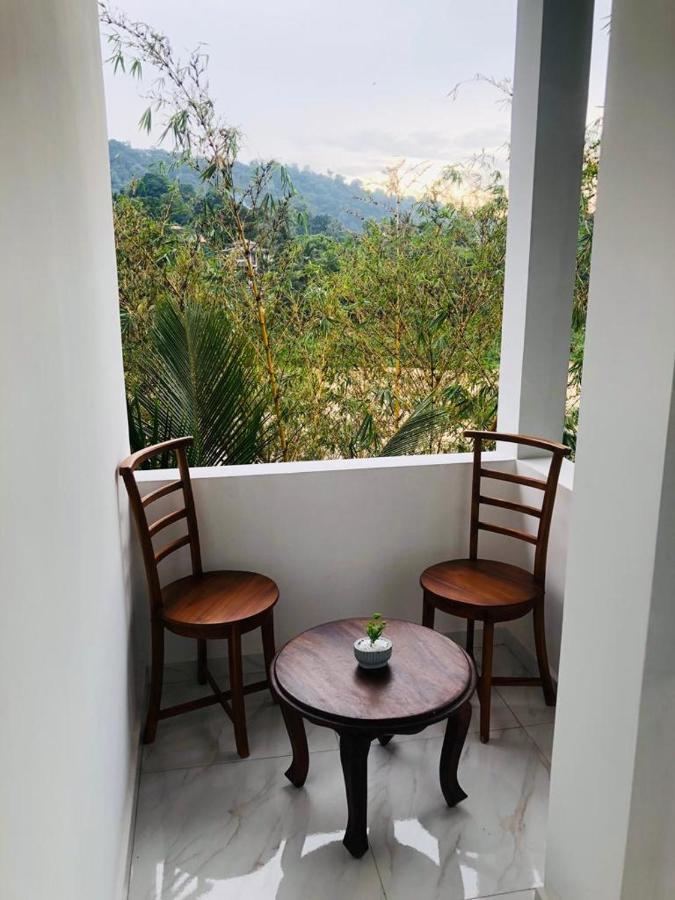 Kandy River Garden Luaran gambar