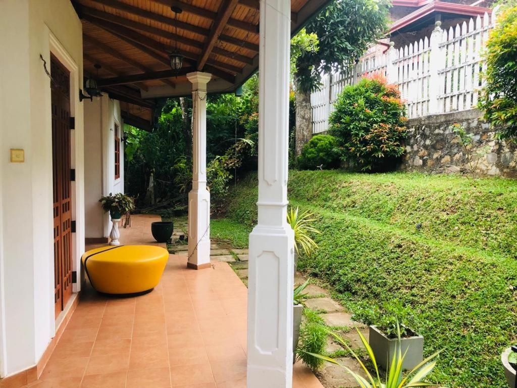 Kandy River Garden Bilik gambar